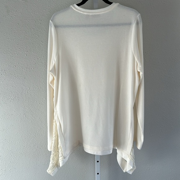 Lori Goldstein Thermal Lace Detail Cream asymmetrical Top XL - Picture 8 of 8